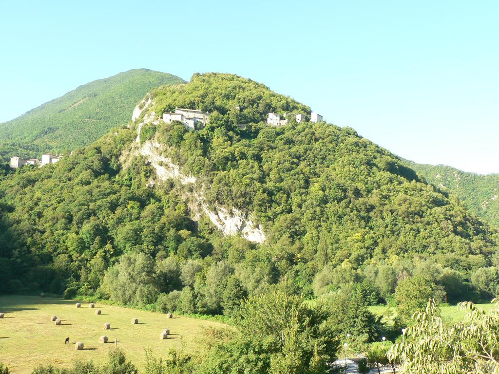 Agriturismo Casale La Palombara Cerreto di Spoleto Exterior foto